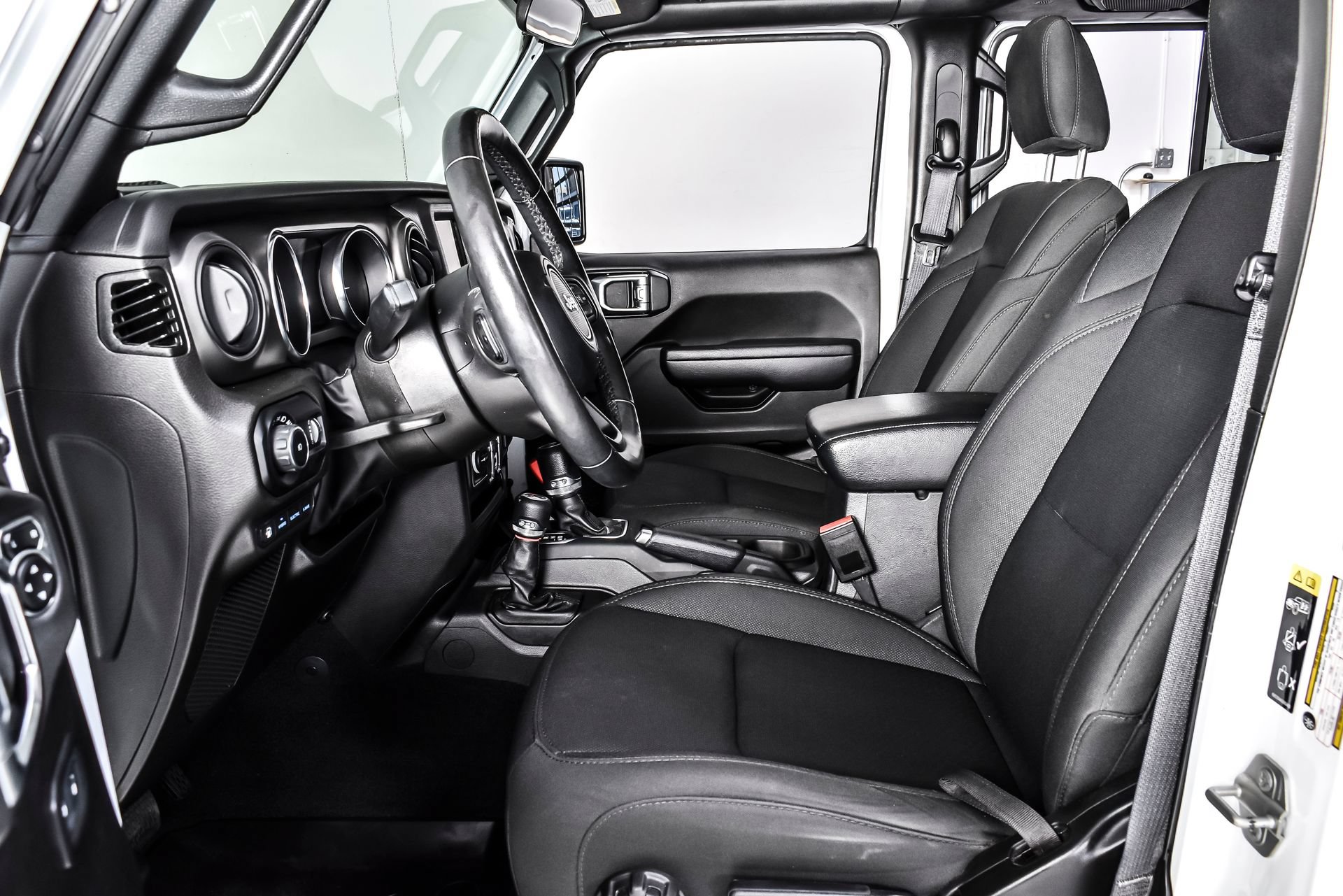 Used 2023 Jeep Wrangler Unlimited w/ Cold Weather Group AWD/4WD image 17