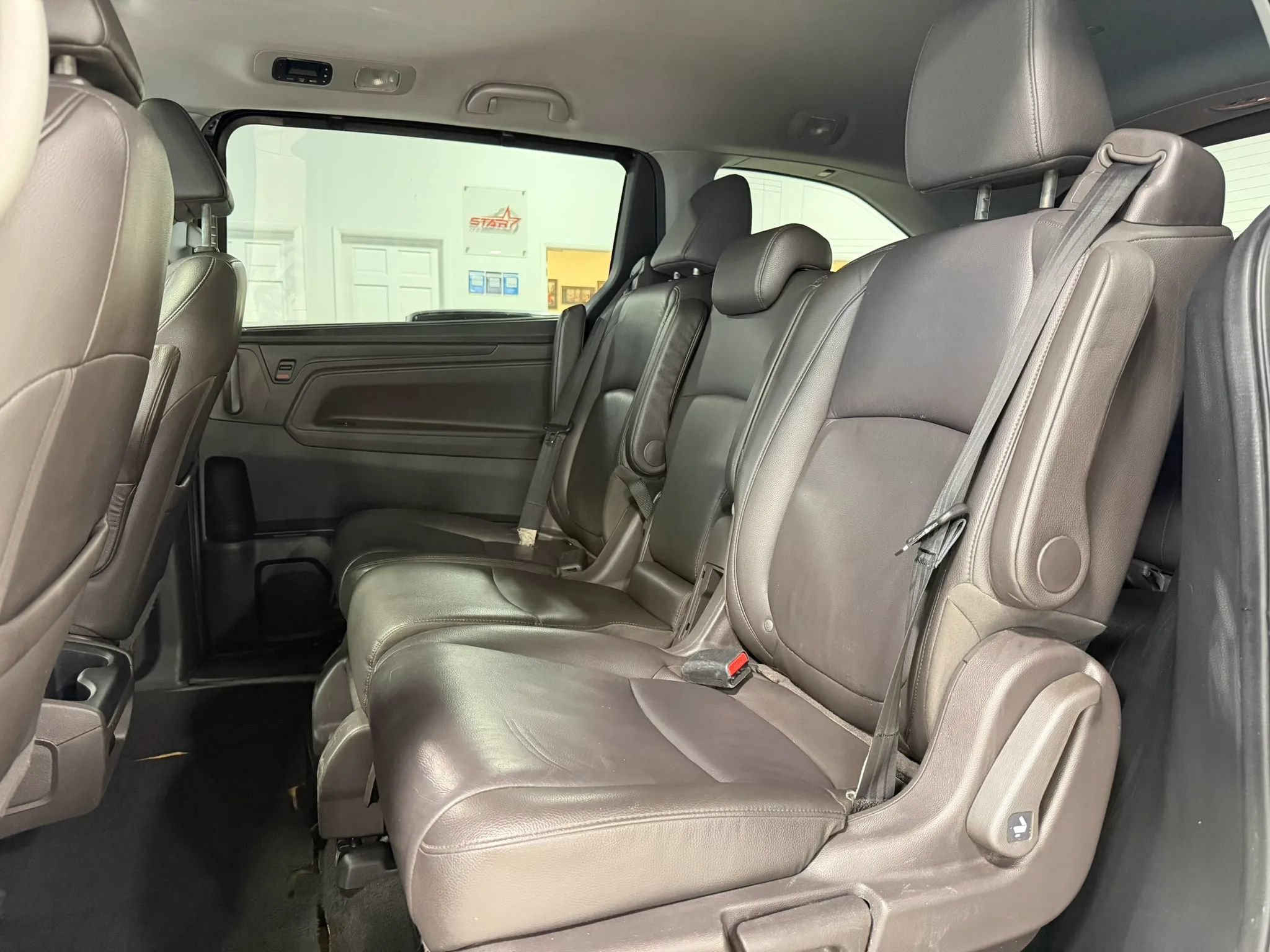 Used 2018 Honda Odyssey EX-L image 24