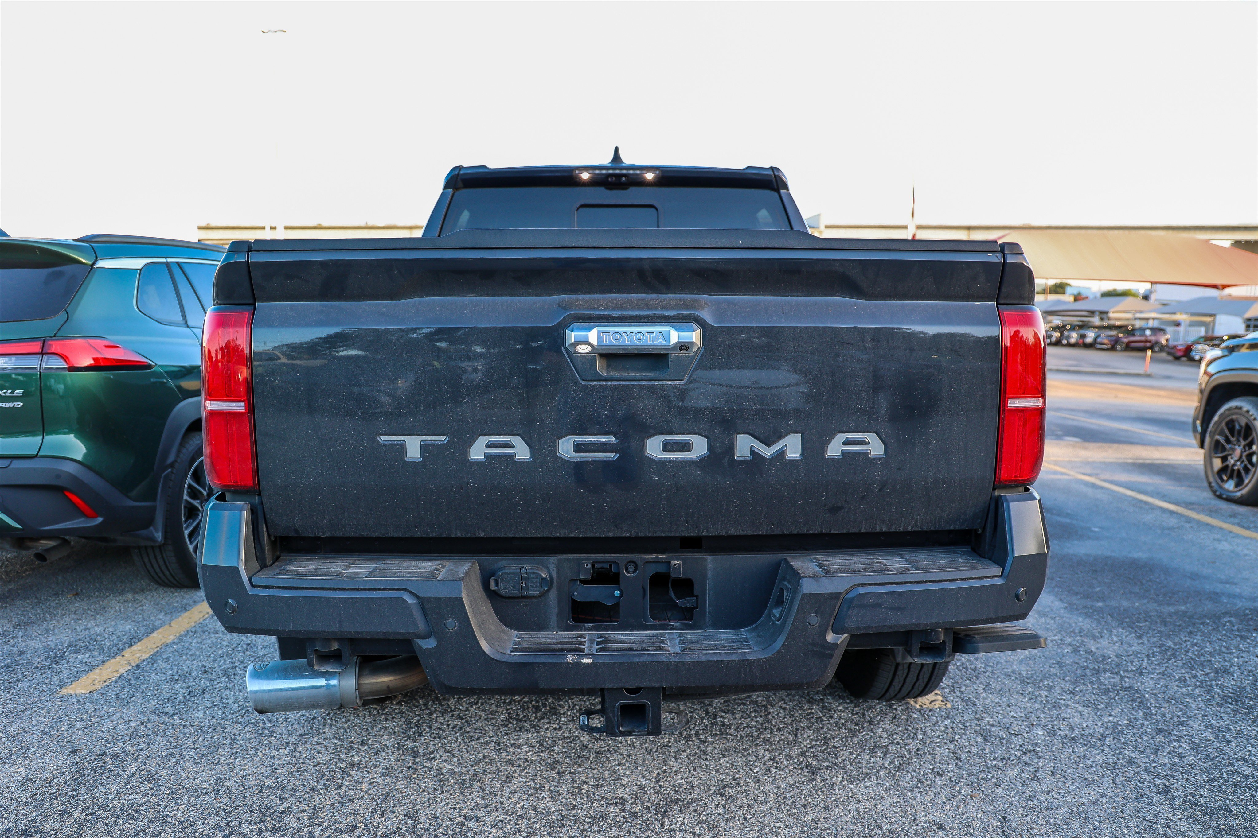 Certified 2025 Toyota Tacoma Limited AWD/4WD image 8