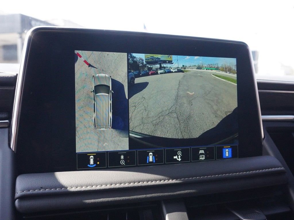 Used 2023 GMC Yukon SLT w/ SLT Premium Package image 60