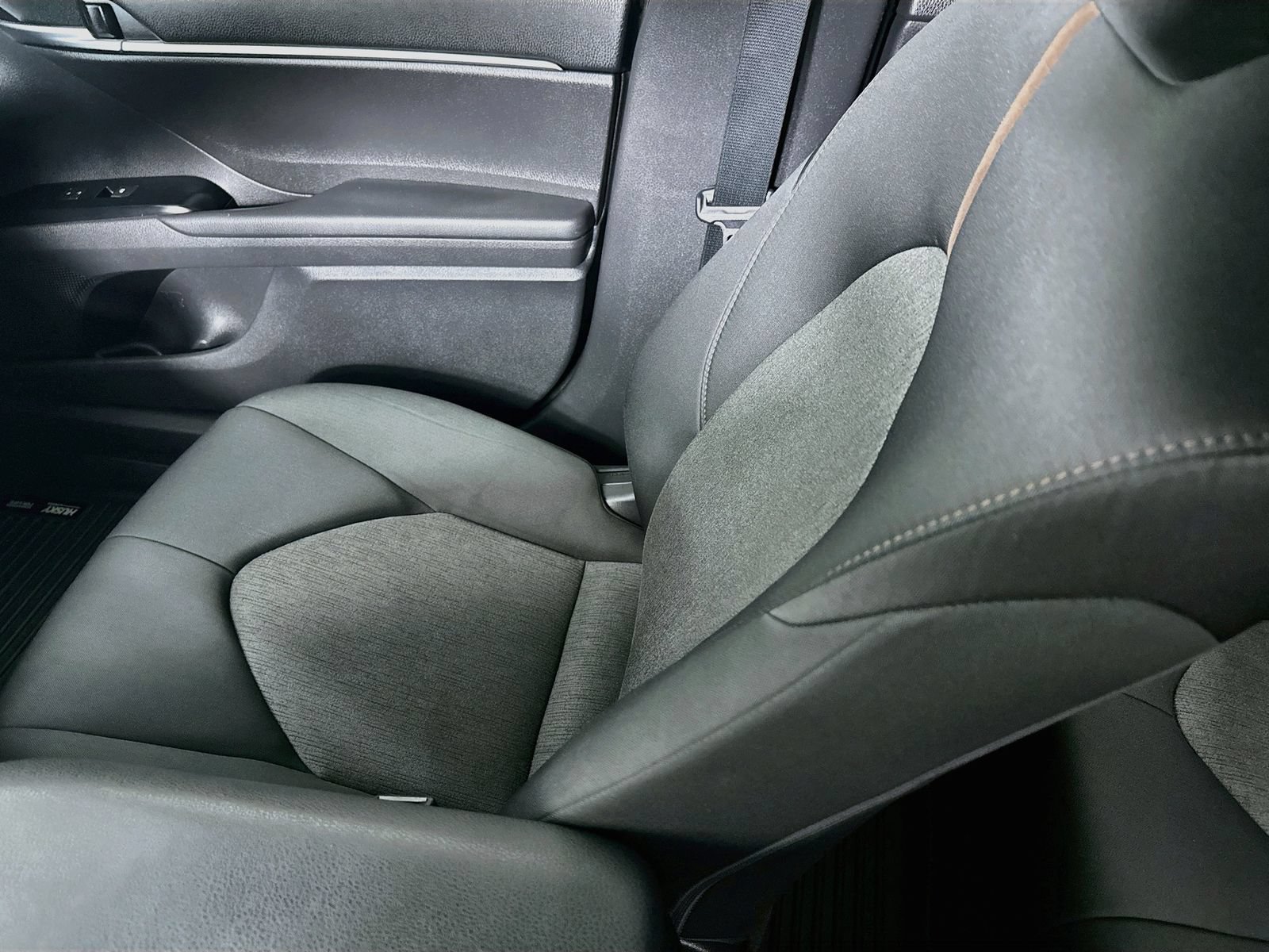Used 2019 Toyota Camry LE FWD image 22