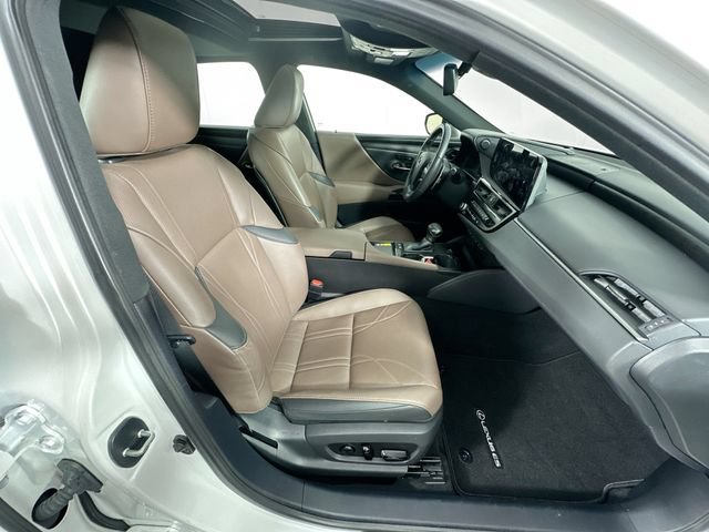 Used 2025 Lexus ES 300h w/ Technology Package FWD image 29