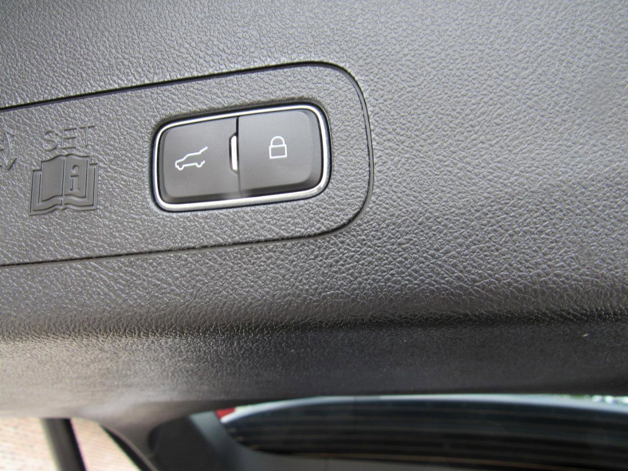 Used 2023 Lincoln Aviator Reserve w/ Equipment Group 201A AWD/4WD image 45