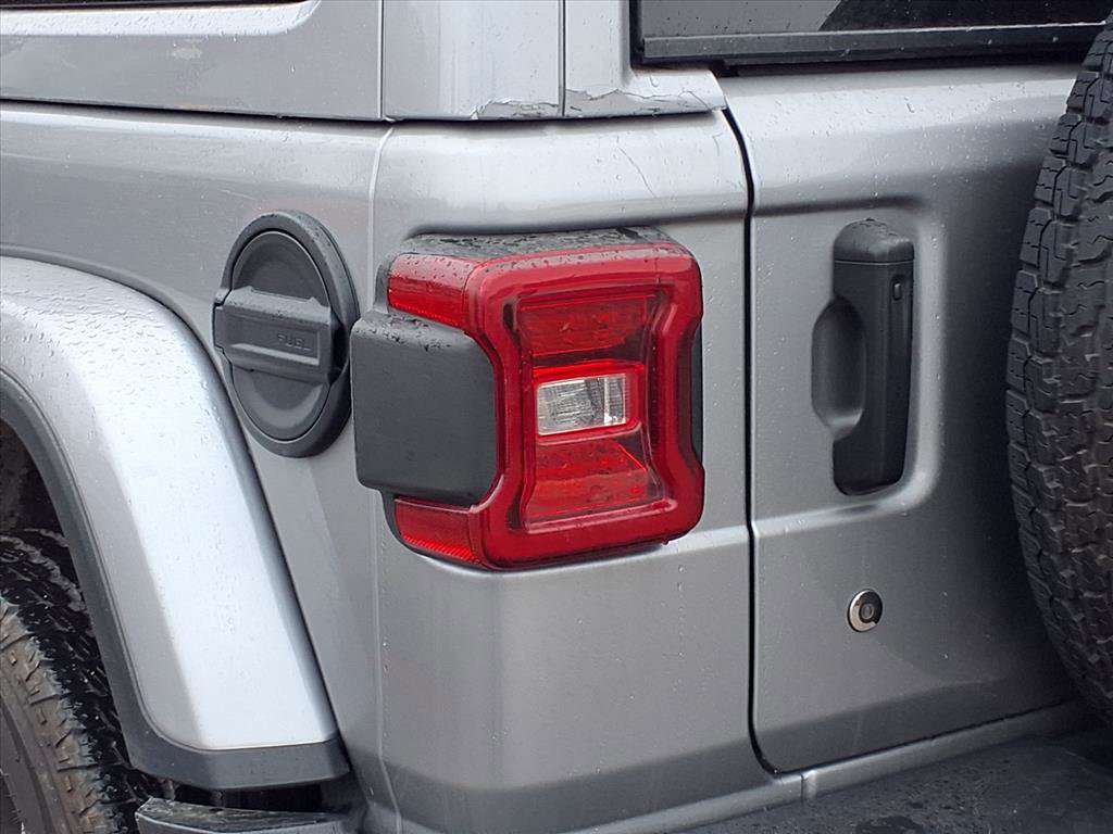 Certified 2020 Jeep Wrangler Unlimited Sahara image 16