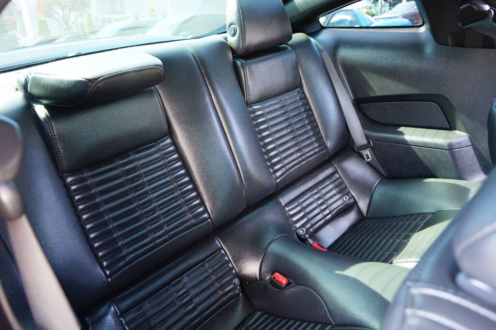 Used 2012 Ford Mustang Shelby GT500 w/ SVT Performance Pkg image 28