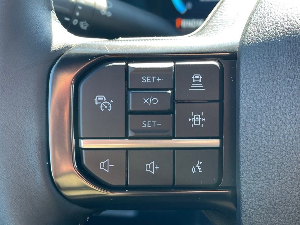 New 2026 Ford F350 Platinum w/ FX4 Off-Road Package image 7
