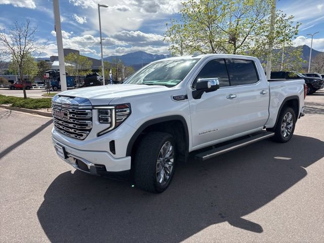 Used 2023 GMC Sierra 1500 Denali w/ Denali Reserve Package AWD/4WD image 3