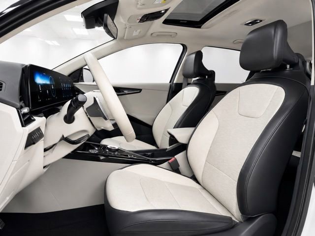 Used 2023 Kia Niro Wave w/ Wave Preserve Package FWD image 12