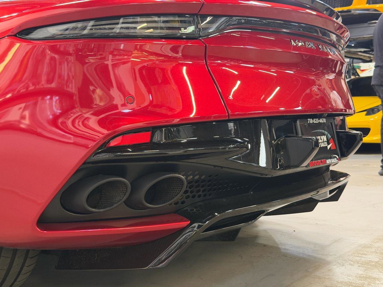 Used 2019 Aston Martin DBS Superleggera RWD image 35