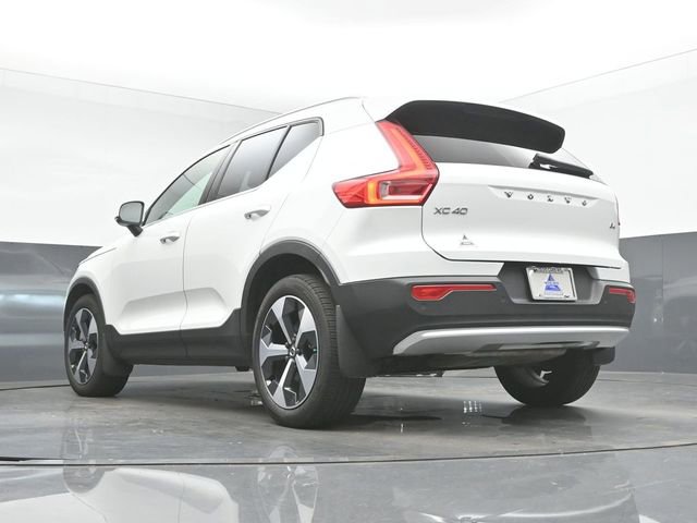 Used 2023 Volvo XC40 B4 Plus w/ Protection Package Premier image 40
