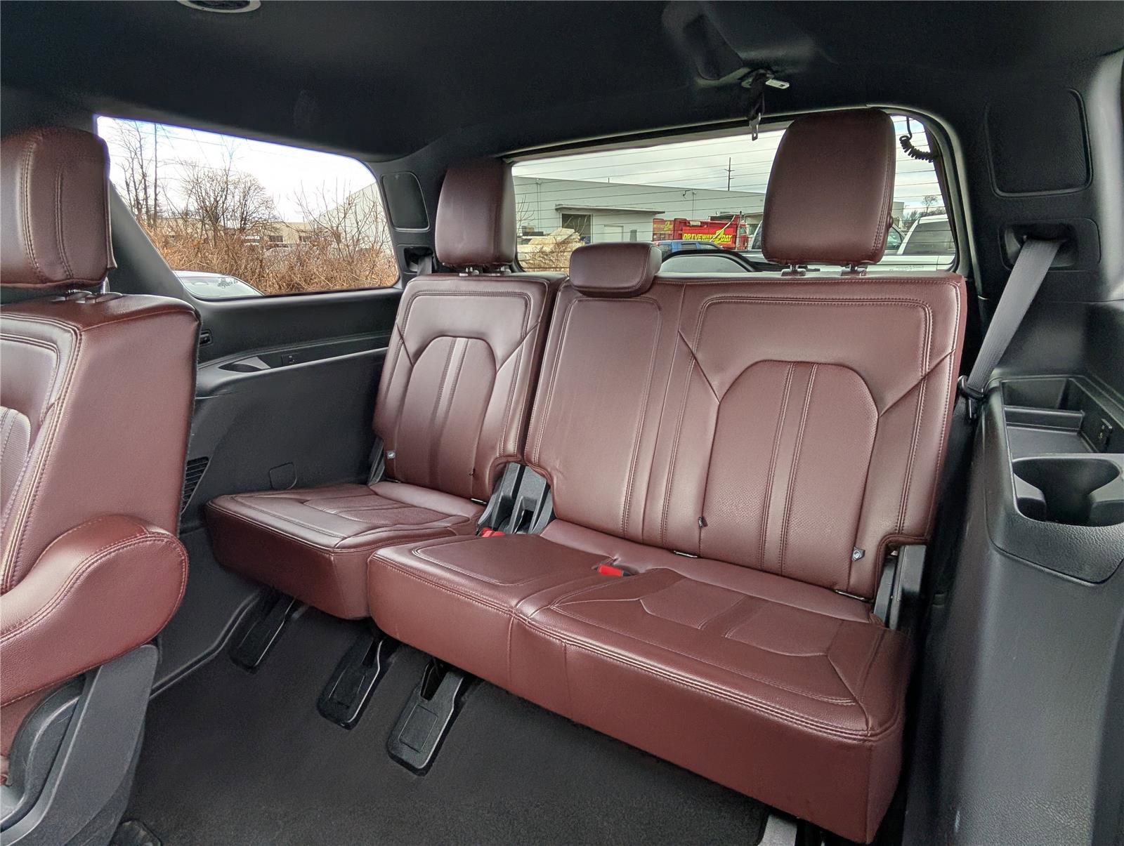 Used 2024 Ford Expedition Limited image 14