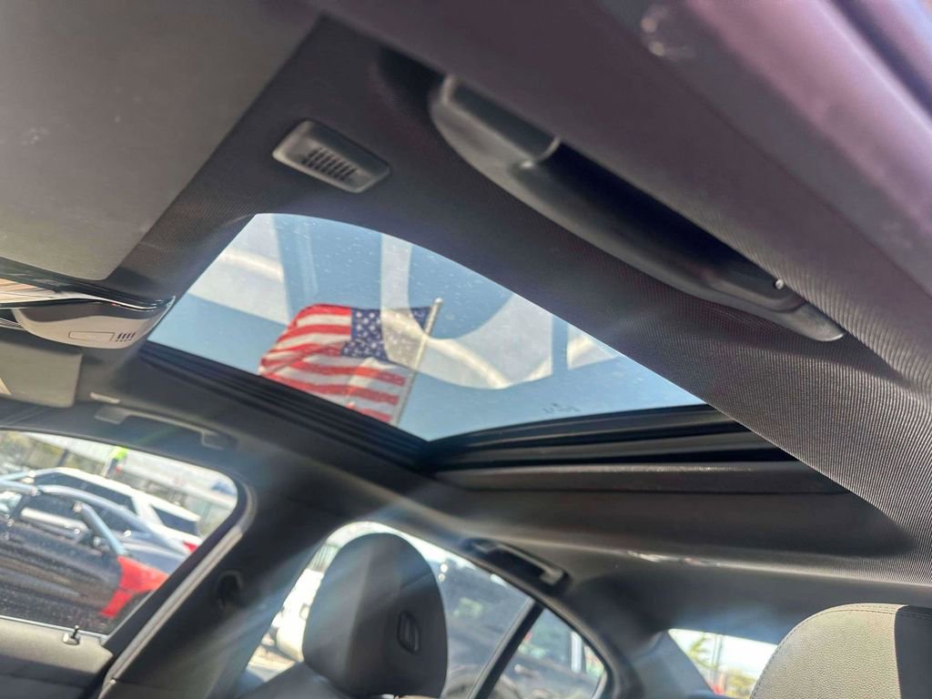 Used 2020 BMW 330i xDrive Sedan w/ Convenience Package AWD/4WD image 20