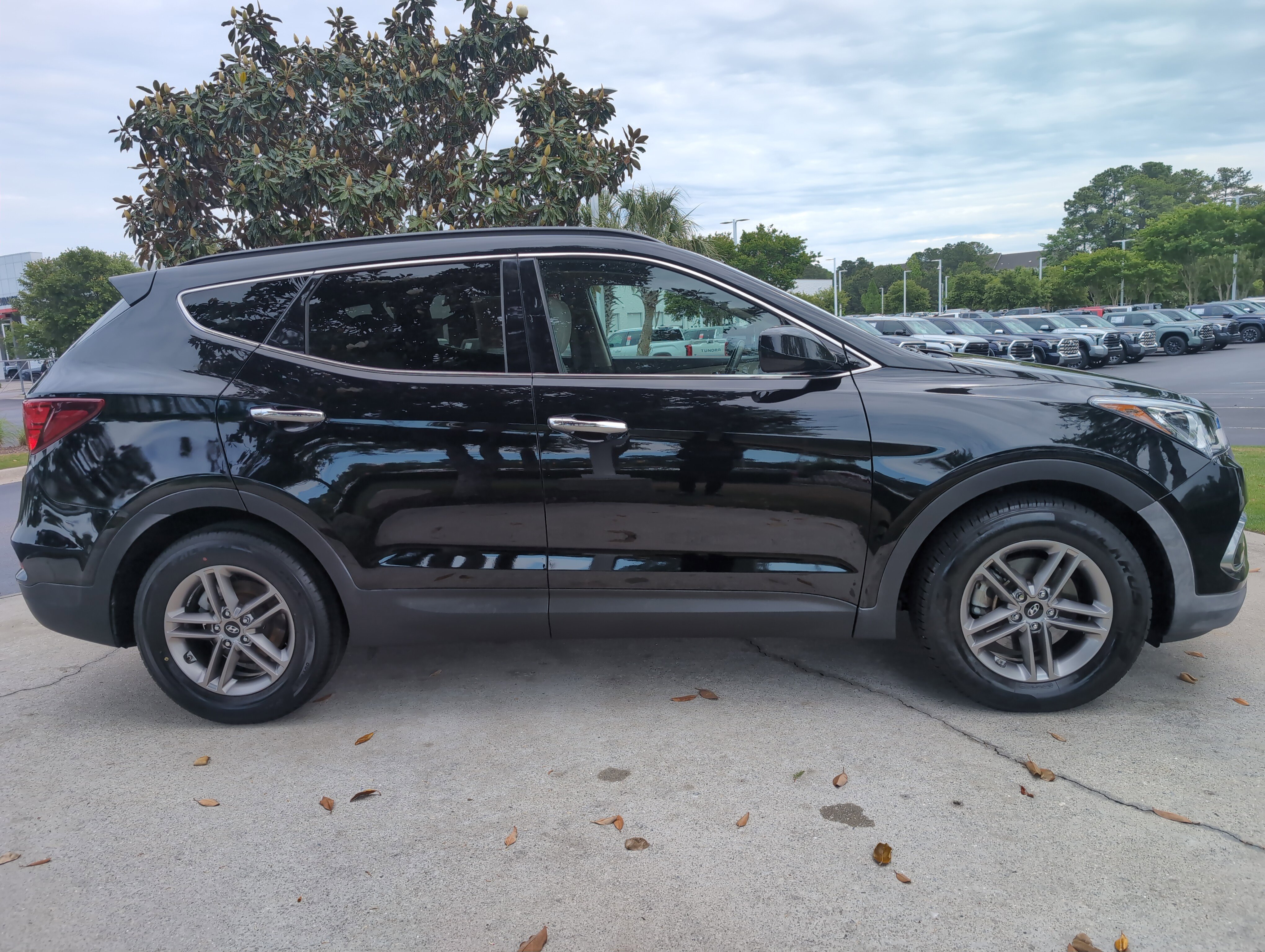 Used 2017 Hyundai Santa Fe Sport FWD image 11