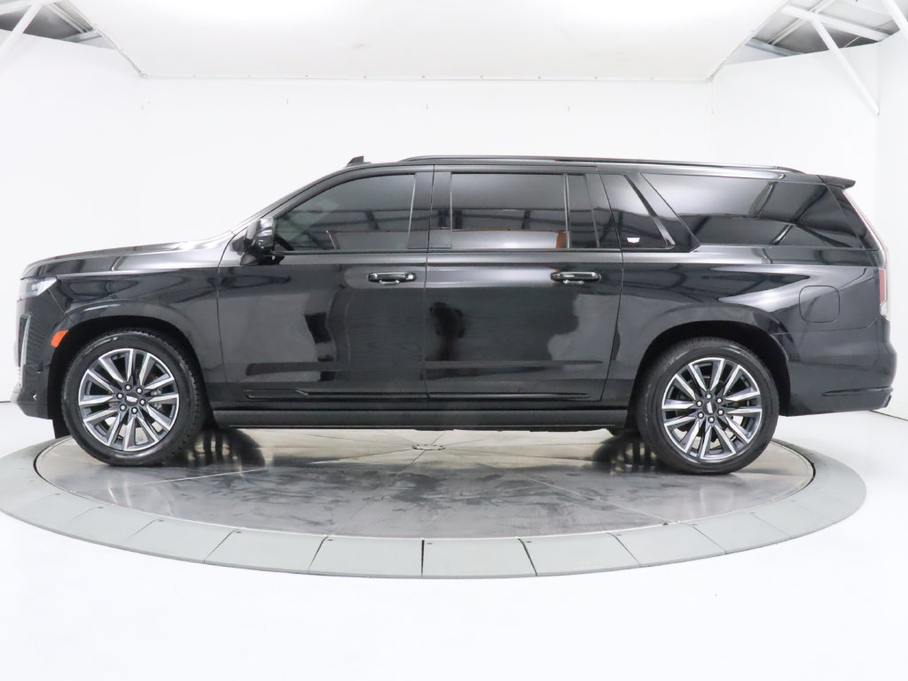 Used 2022 Cadillac Escalade ESV Sport Platinum AWD/4WD image 2