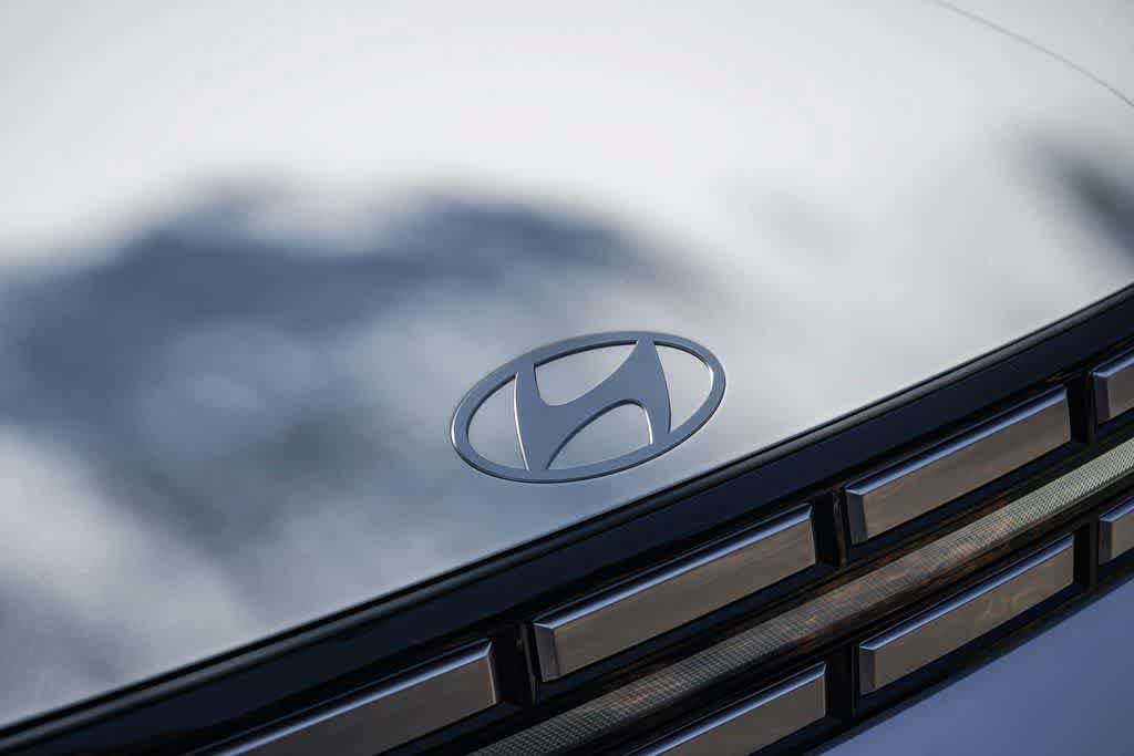 New 2026 Hyundai Santa Fe SE FWD image 11