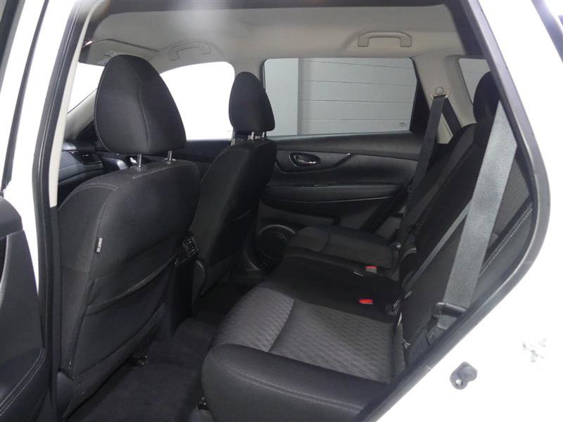 Used 2019 Nissan Rogue SV image 27