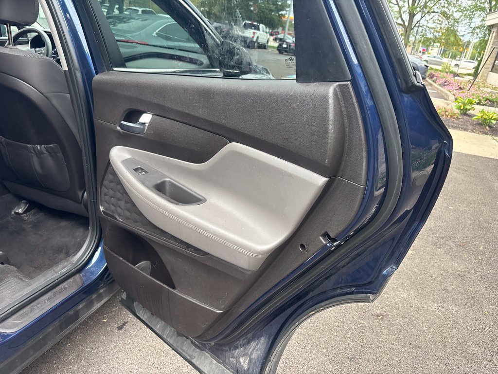 Used 2020 Hyundai Santa Fe SE FWD image 12