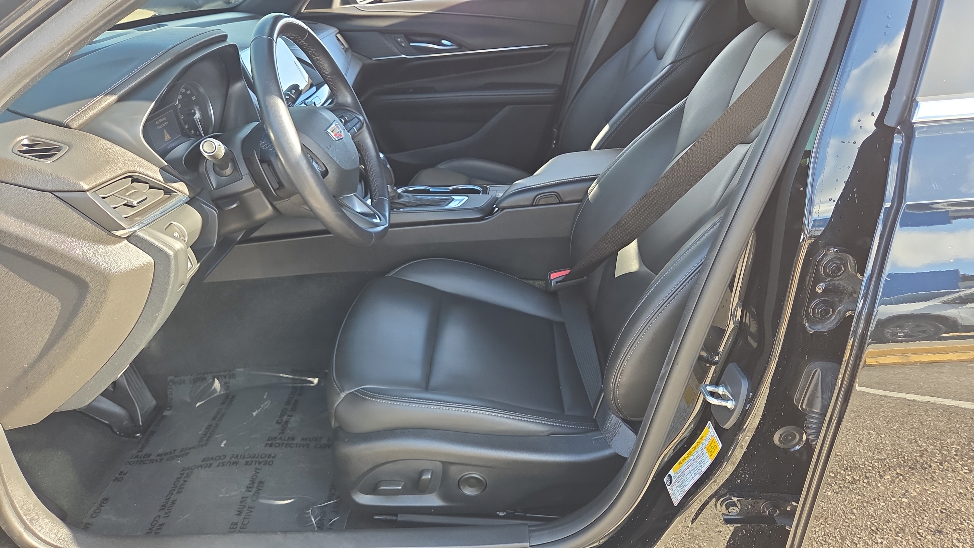 Used 2023 Cadillac CT4 Luxury RWD image 9