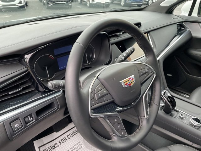 Used 2025 Cadillac XT5 Premium Luxury image 12