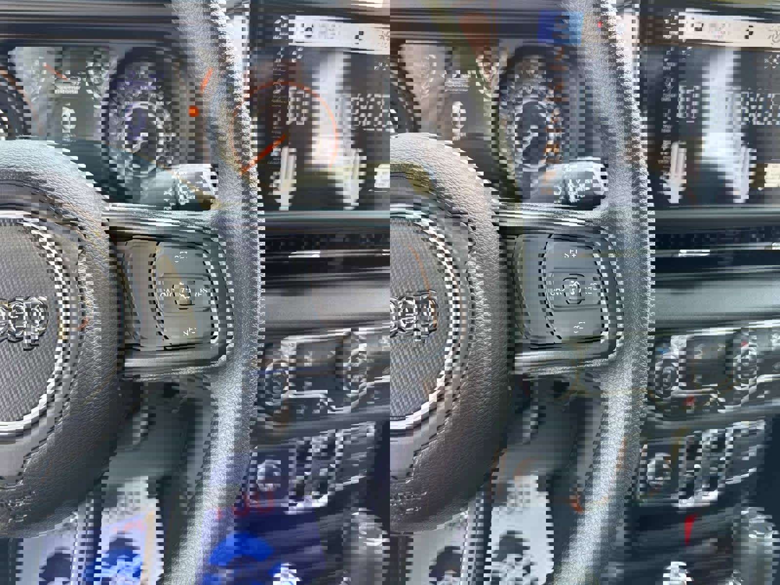 New 2025 Jeep Gladiator Sport image 40