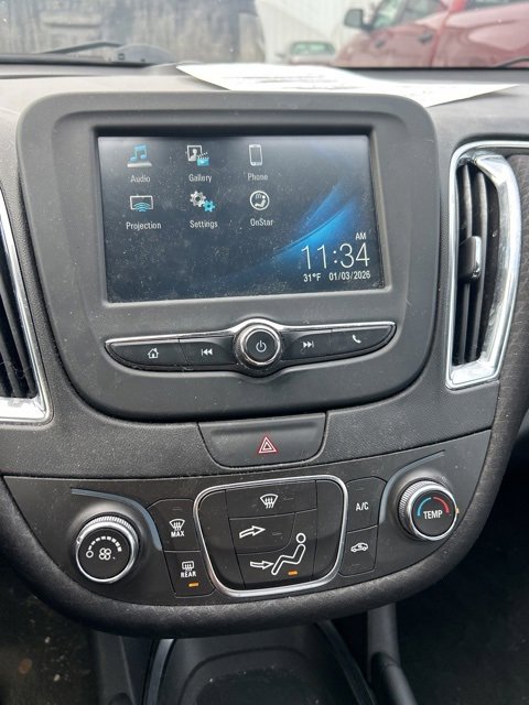 Used 2017 Chevrolet Malibu LT image 11