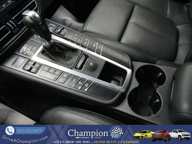 Used 2020 Porsche Macan AWD/4WD image 38