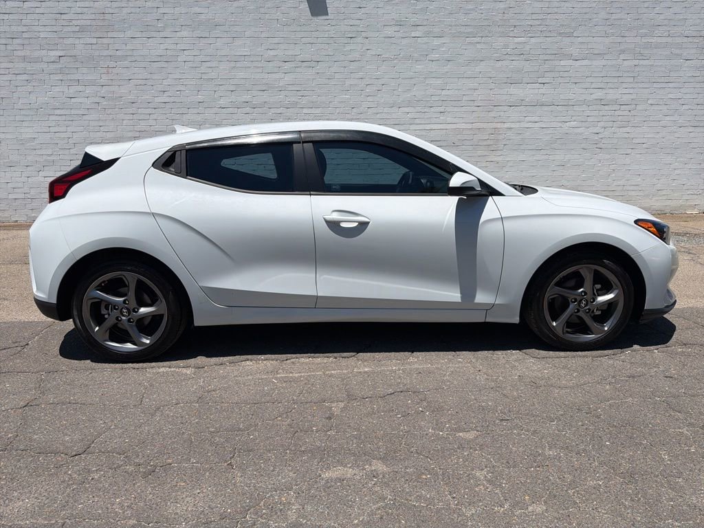 Used 2020 Hyundai Veloster 2.0 FWD image 1