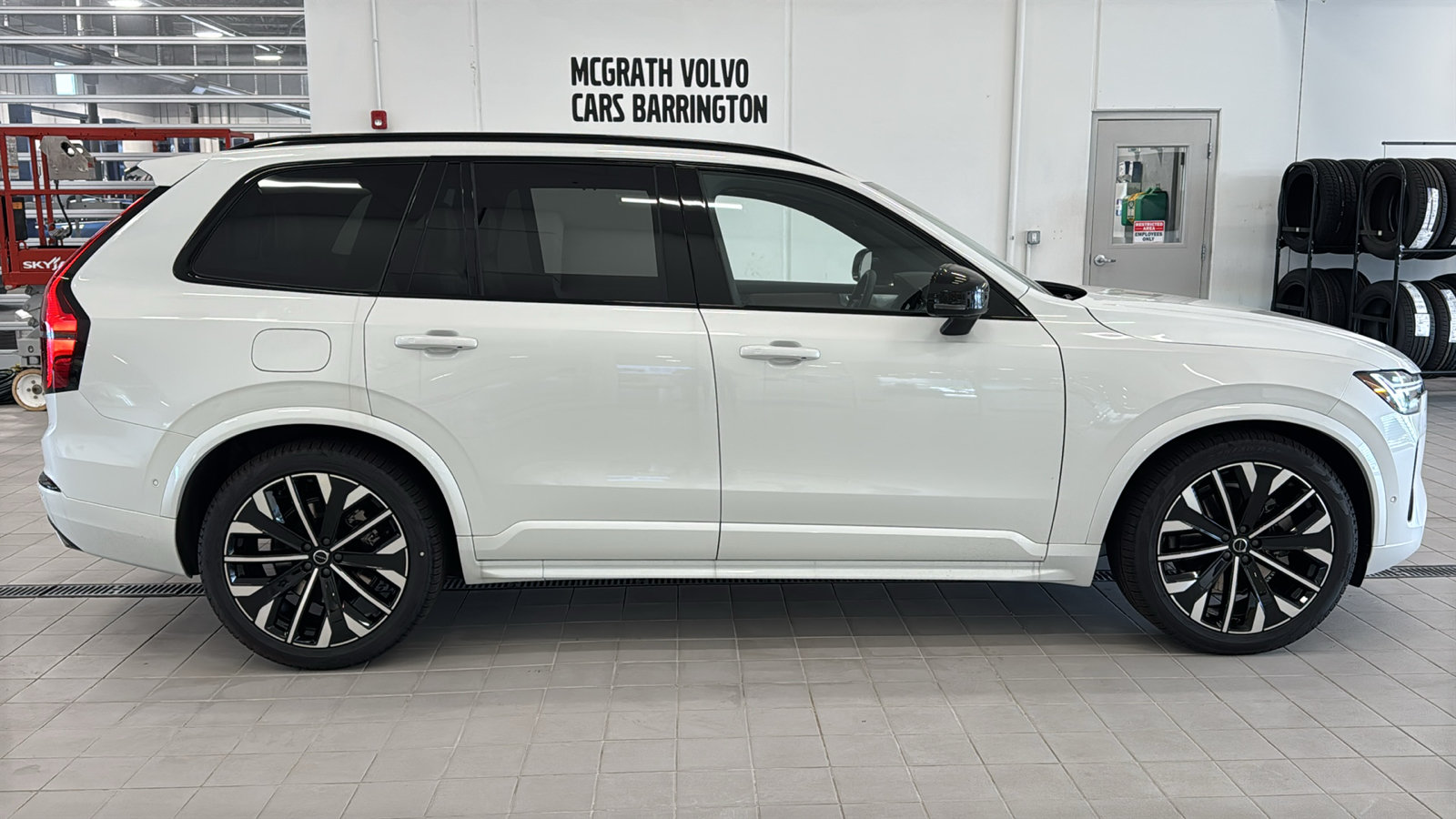 New 2027 Volvo XC90 B6 Ultra AWD/4WD image 4