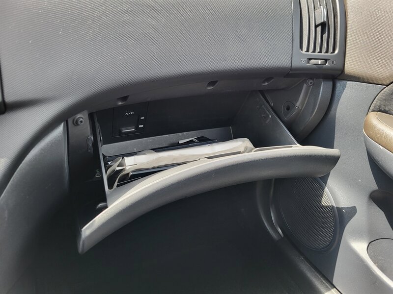 Used 2011 Hyundai Elantra GLS image 28
