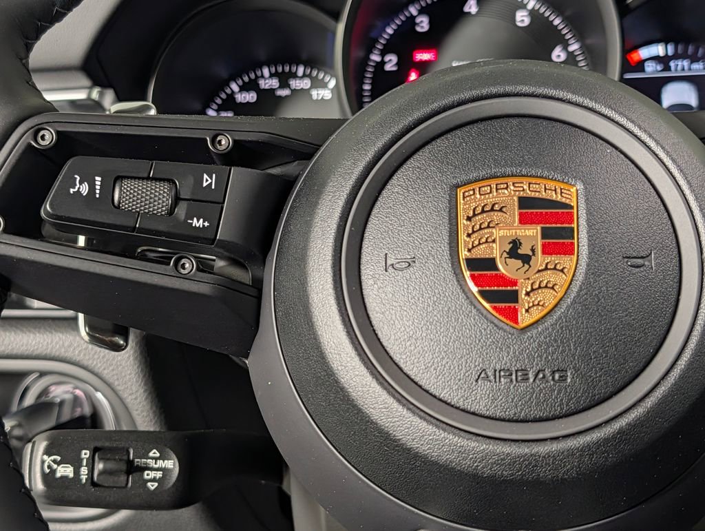 New 2026 Porsche Macan image 37