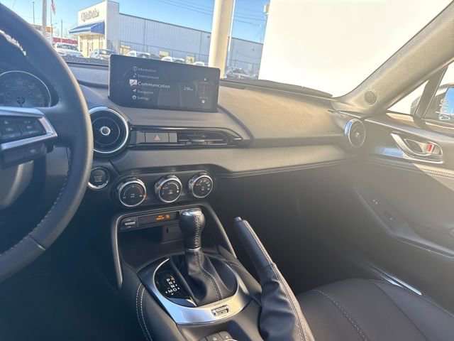 Used 2025 MAZDA MX-5 Miata RF Grand Touring image 17