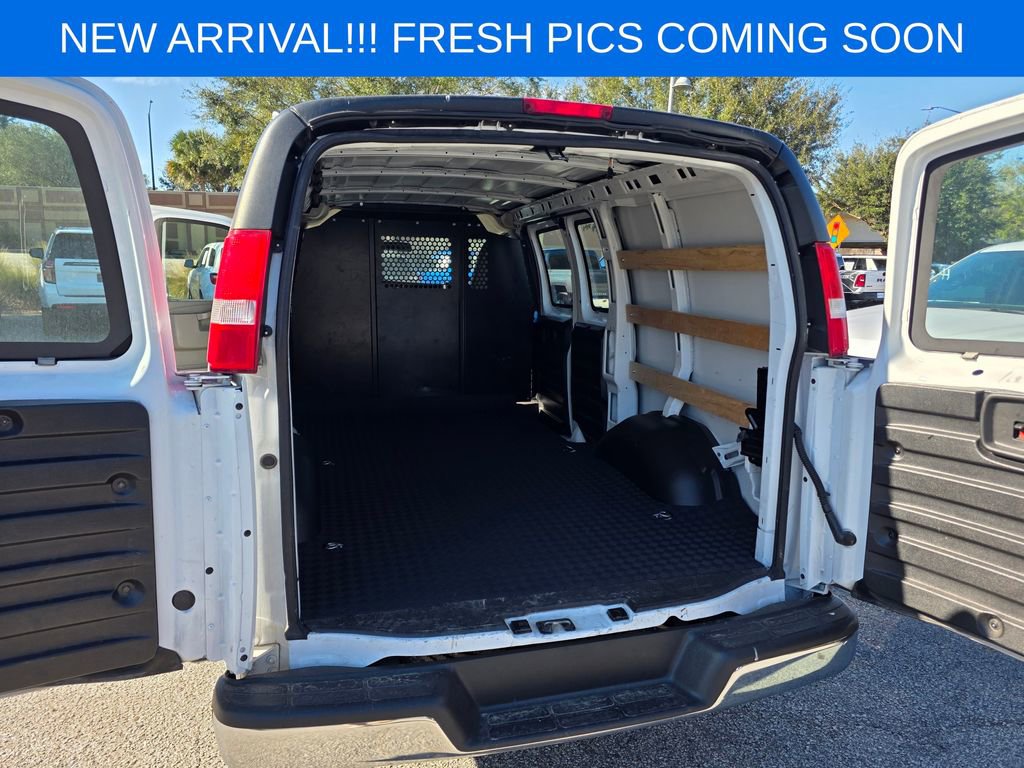 Used 2024 Chevrolet Express 2500 w/ Driver Convenience Package image 11