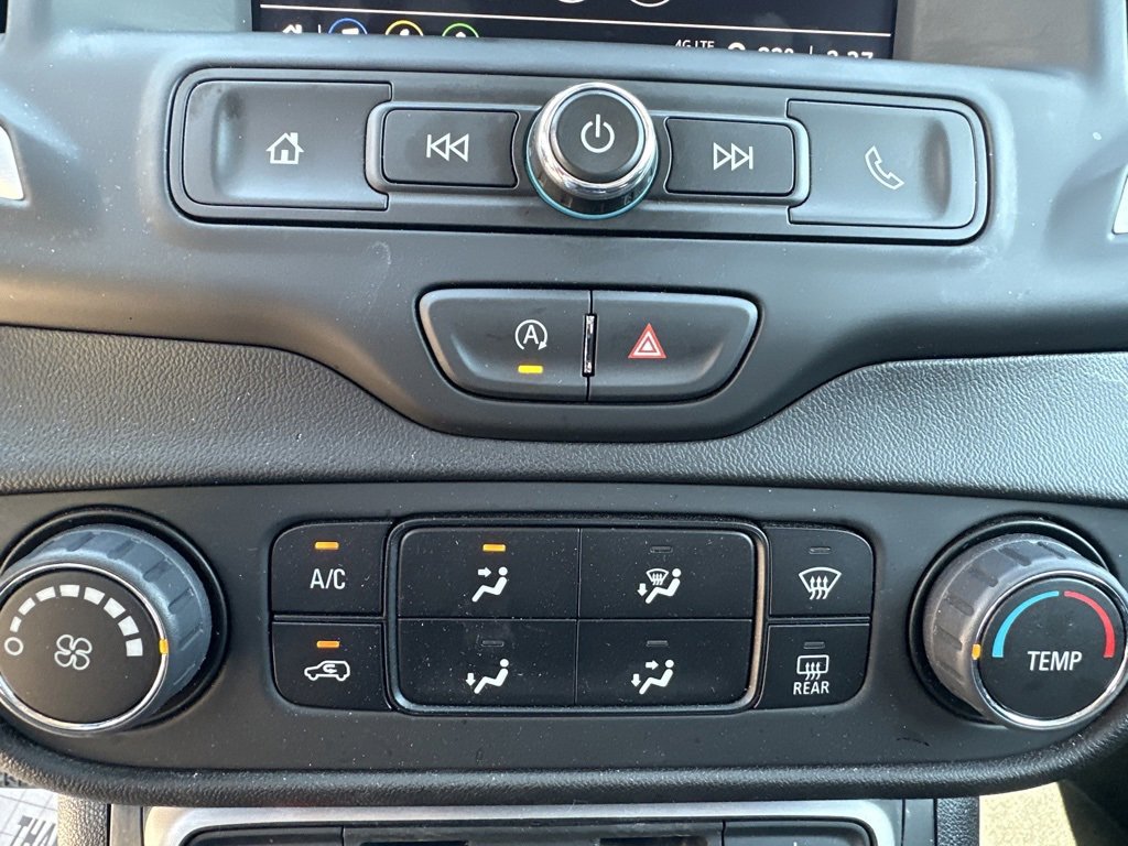 Used 2024 GMC Terrain SLE image 25