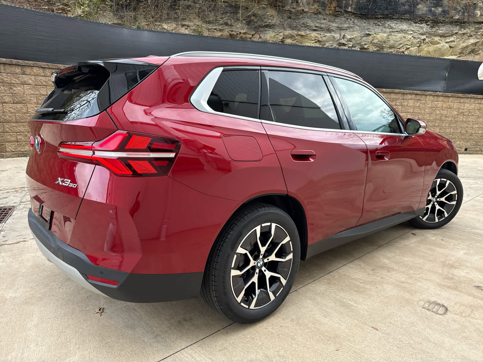 Certified 2025 BMW X3 xDrive30i w/ Premium Package image 3