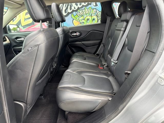 Used 2016 Jeep Cherokee Limited AWD/4WD image 19
