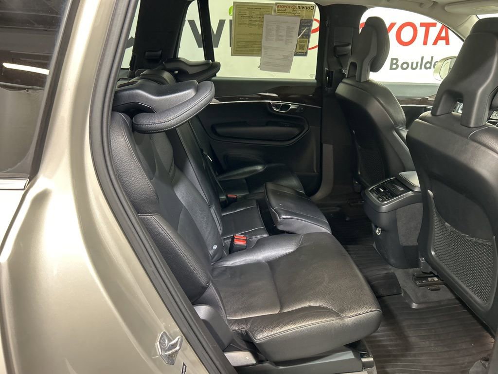 Used 2016 Volvo XC90 T6 Momentum image 14