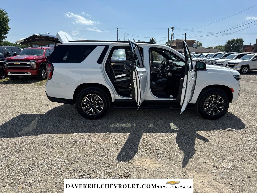 Used 2023 Chevrolet Tahoe Z71 w/ Luxury Package AWD/4WD image 38
