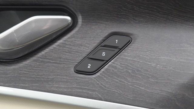 New 2025 Jeep Grand Cherokee L Limited w/ Luxury Tech Group II image 33