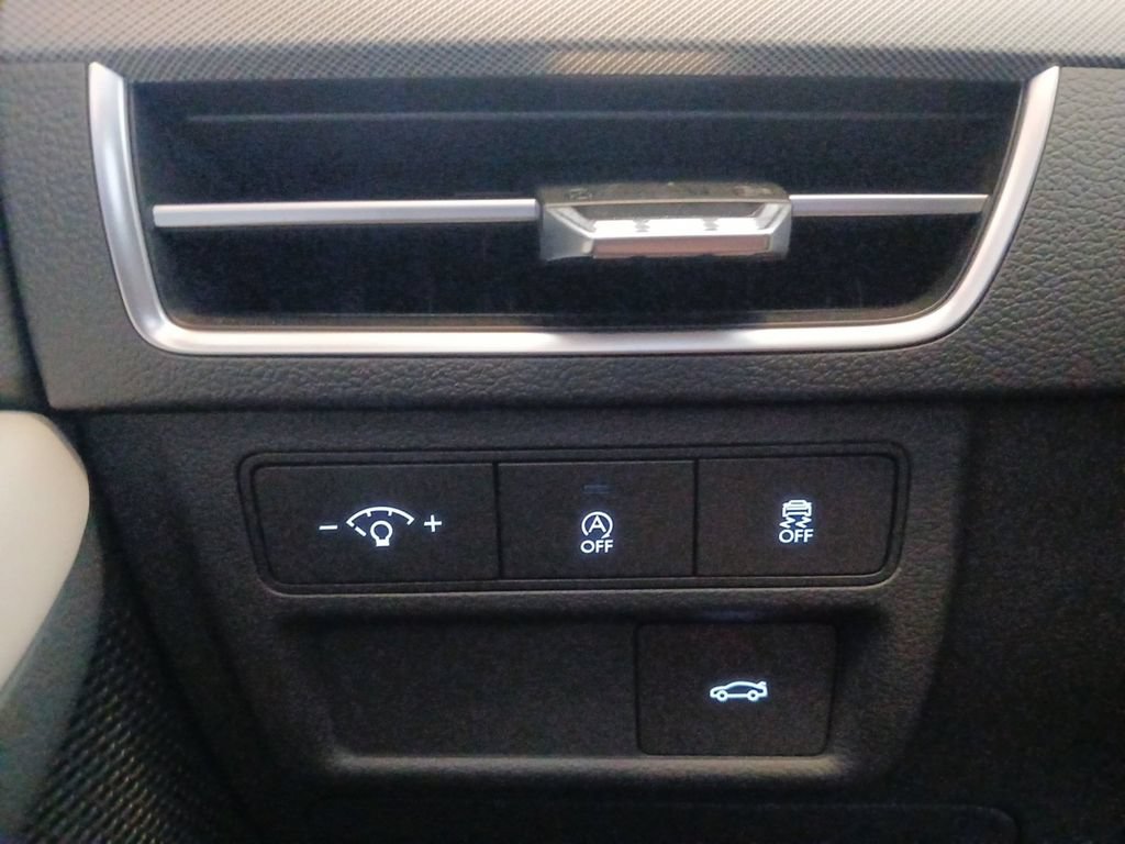Used 2026 Hyundai Sonata SE FWD image 24