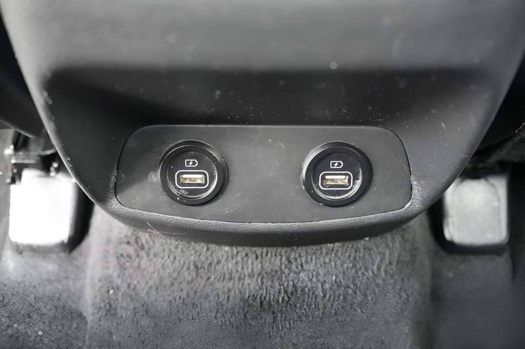 Certified 2021 Hyundai Santa Fe SEL AWD/4WD image 17