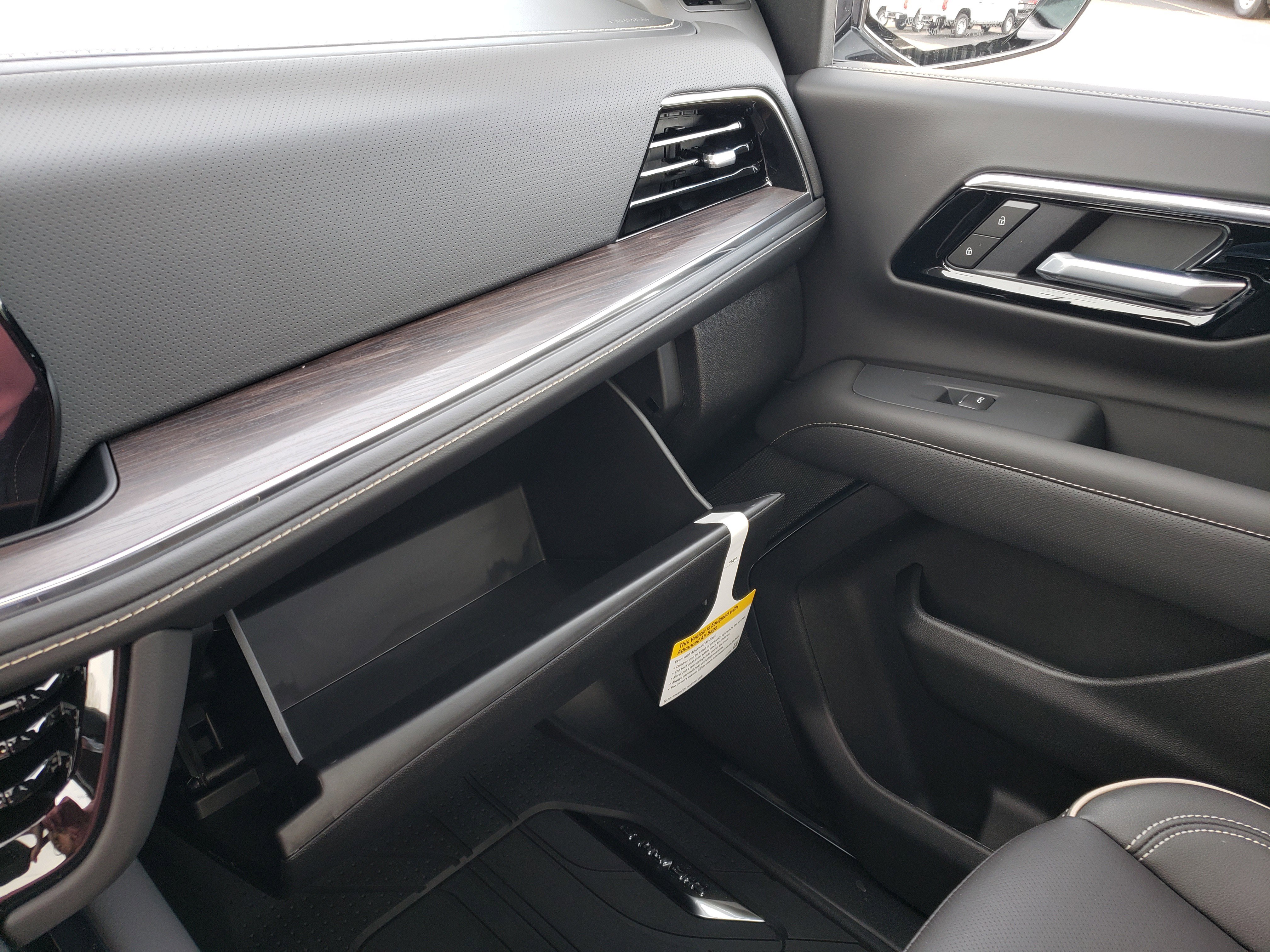 New 2026 Chevrolet Suburban Premier image 26