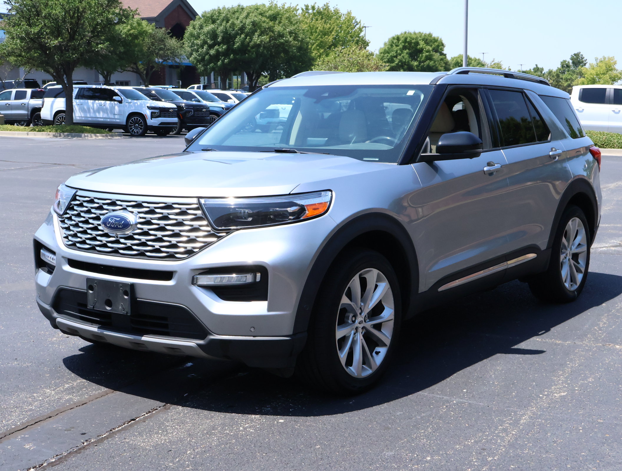 Used 2021 Ford Explorer Platinum w/ Equipment Group 601A AWD/4WD image 36