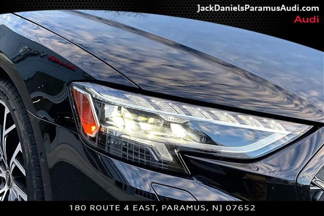 Used 2023 Audi A8 L 3.0T w/ Comfort Plus Package image 21