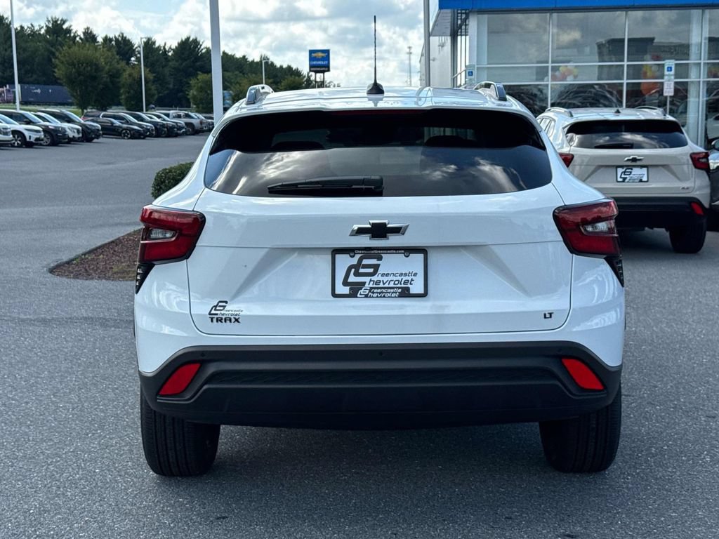 New 2026 Chevrolet Trax LT w/ Driver Confidence Package FWD image 3