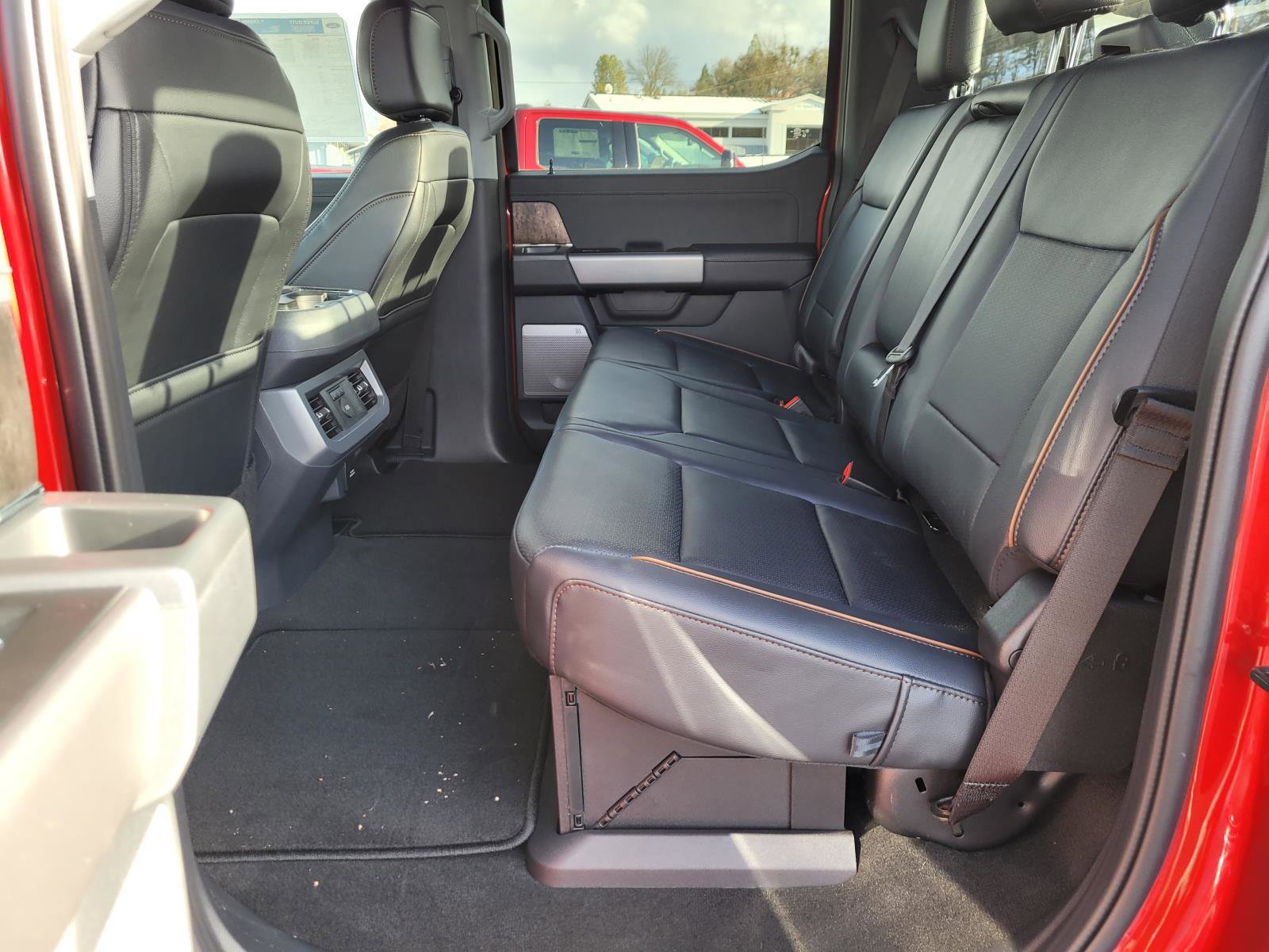 New 2026 Ford F250 Lariat w/ FX4 Off-Road Package image 10