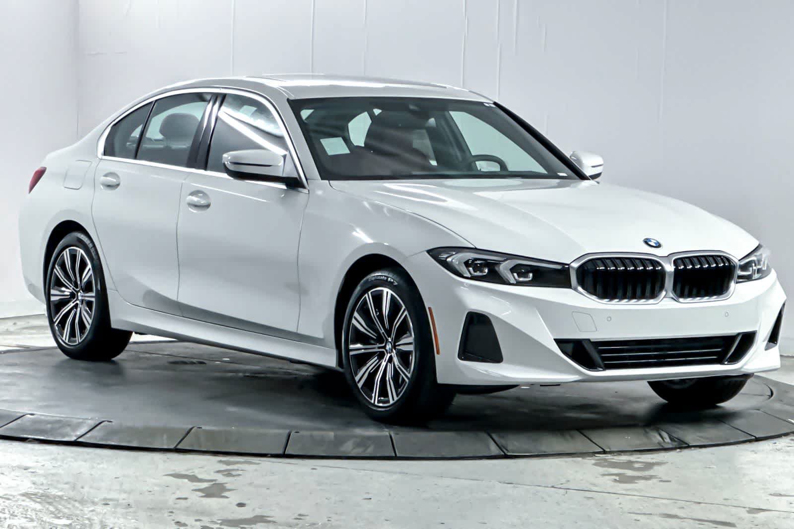 Used 2026 BMW 330i Sedan RWD image 9