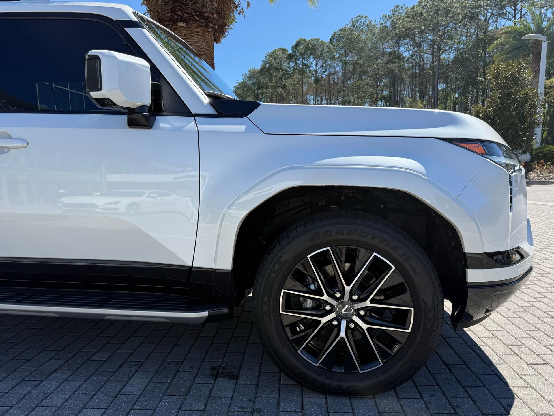 Used 2024 Lexus GX 550 550 Premium+ w/ Accessory Package (Z1) image 6