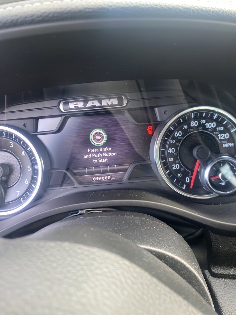 Used 2023 RAM 1500 Laramie AWD/4WD image 12