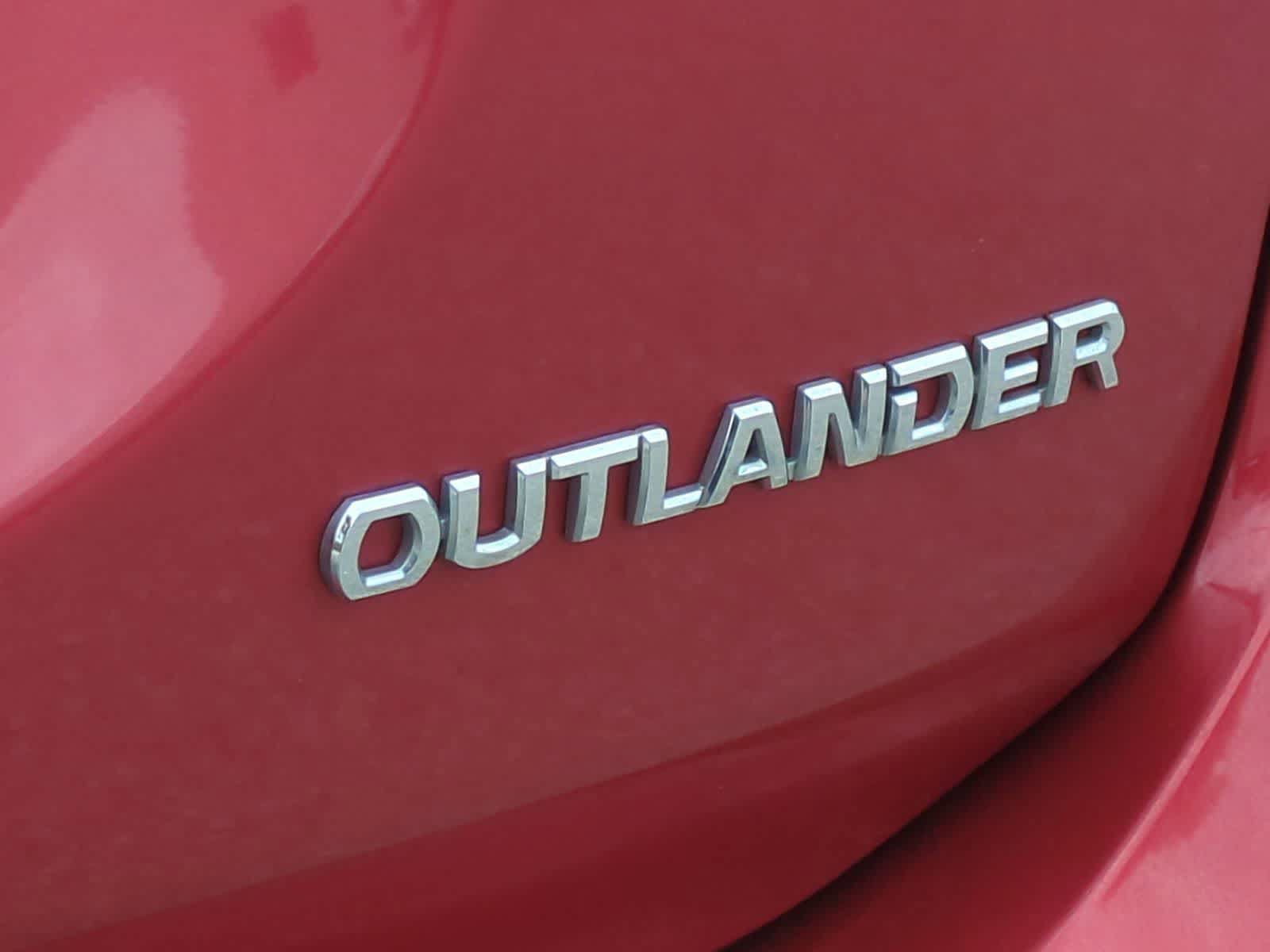 Used 2018 Mitsubishi Outlander ES AWD/4WD image 13