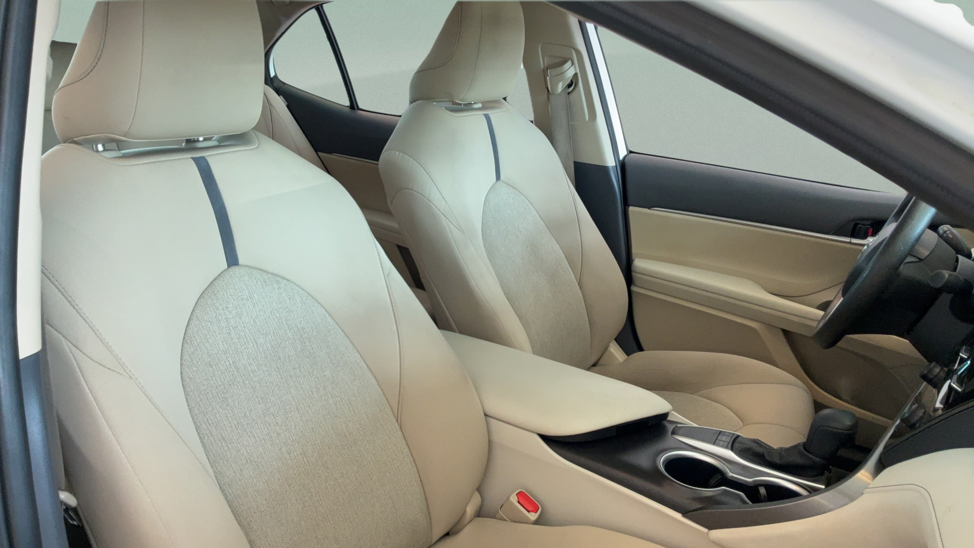 Used 2024 Toyota Camry LE w/ Convenience Package FWD image 38
